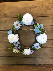 18" Blue and White Wreath
